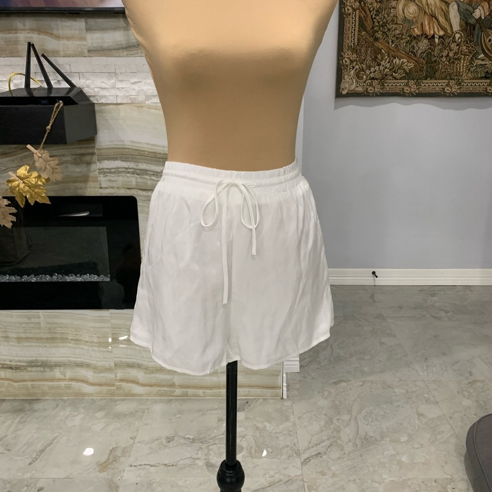 Princess Poly Chloe Shorts. White Size‎ 2
